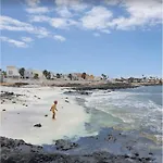 Poris 6 Beachfront By Holidays * Corralejo