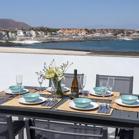 Poris 6 Beachfront By Holidays Apartmán
