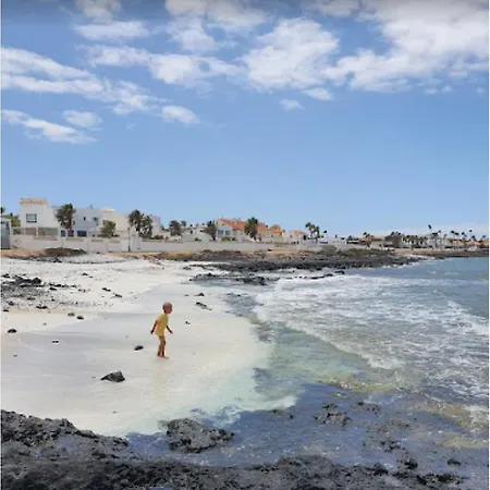 Poris 6 Beachfront By Holidays * Corralejo