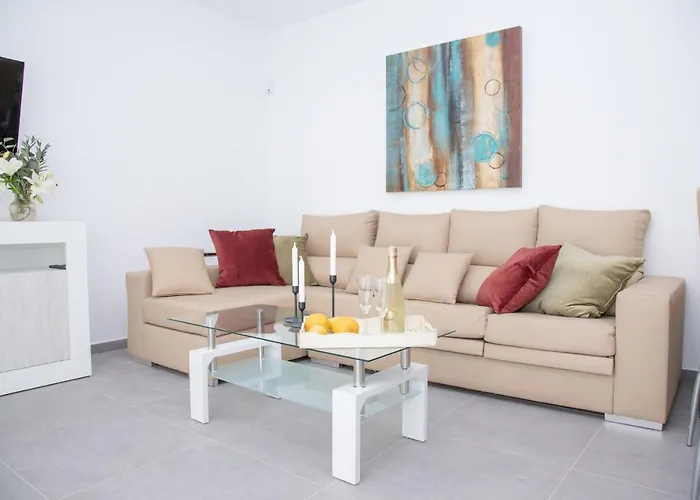 Poris 6 Beachfront By Holidays * コラレホ