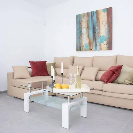 Poris 6 Beachfront By Holidays * 코라레호